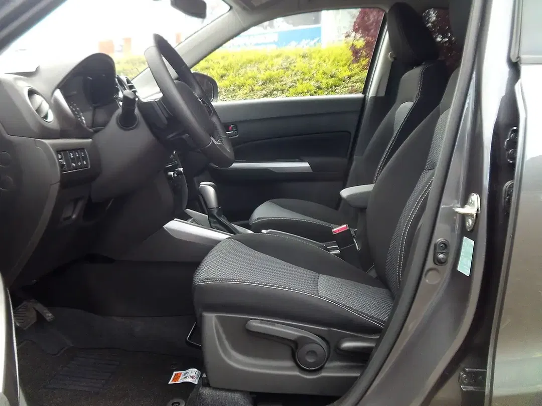 Suzuki Vitara - Thumbnail 11