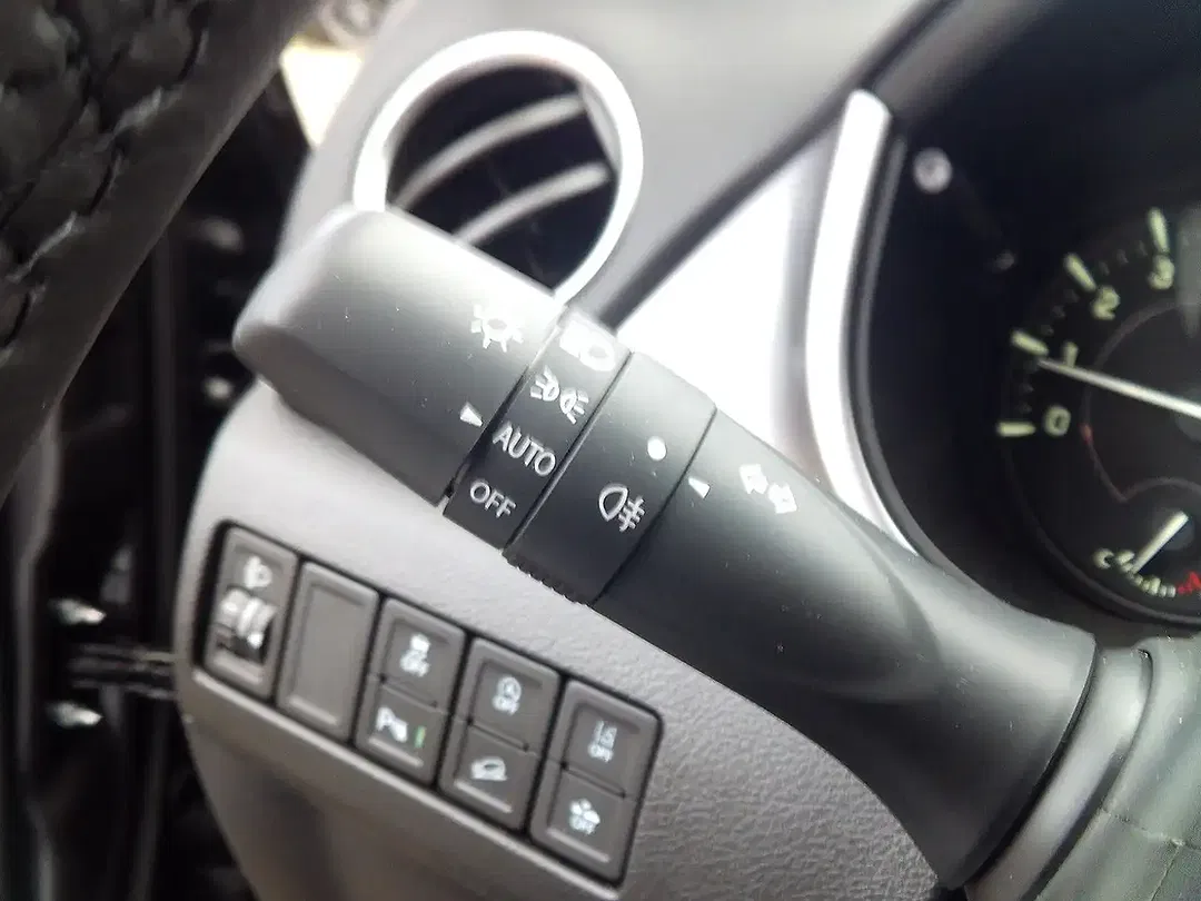 Suzuki Vitara - Thumbnail 14