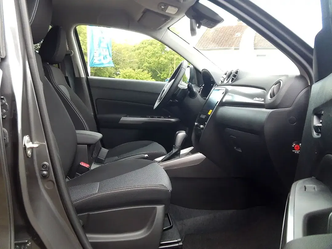 Suzuki Vitara - Thumbnail 6