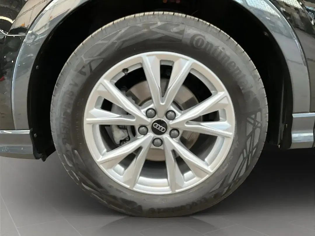 Audi Q3 - Thumbnail 8
