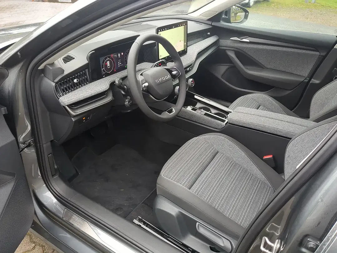 Skoda Superb - Thumbnail 5