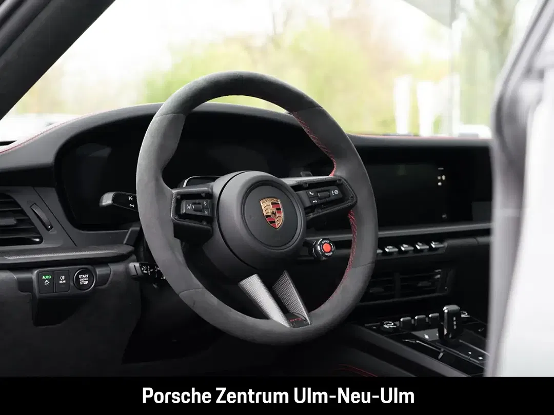 Porsche 992 - Thumbnail 6