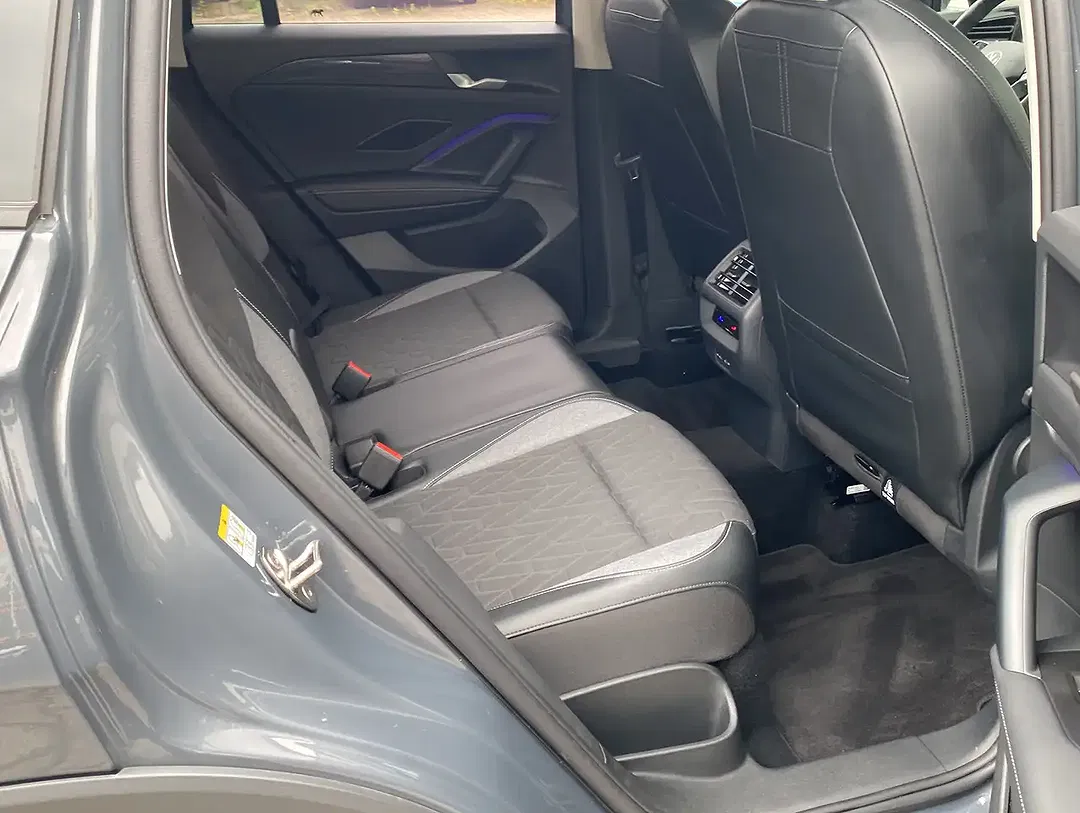Volkswagen Tiguan - Thumbnail 12