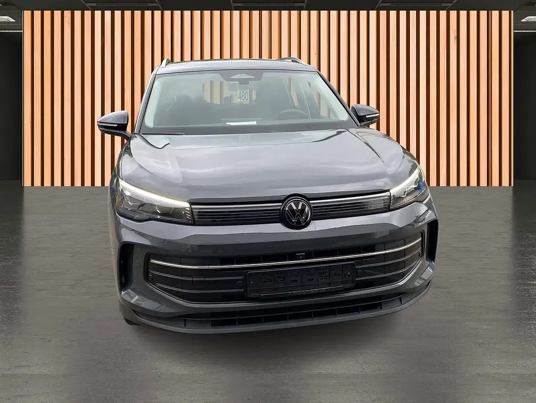 Volkswagen Tiguan - Thumbnail 15