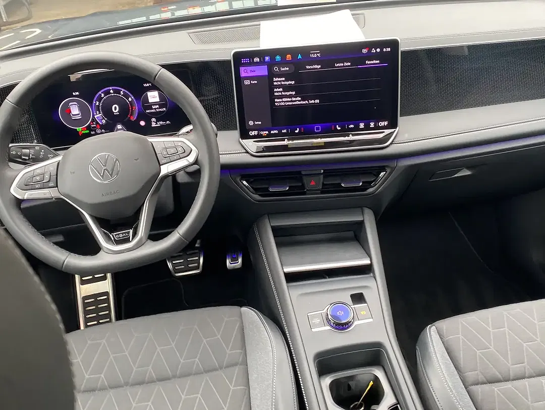 Volkswagen Tiguan - Thumbnail 2