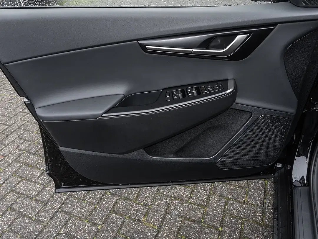 Kia EV6 - Thumbnail 13
