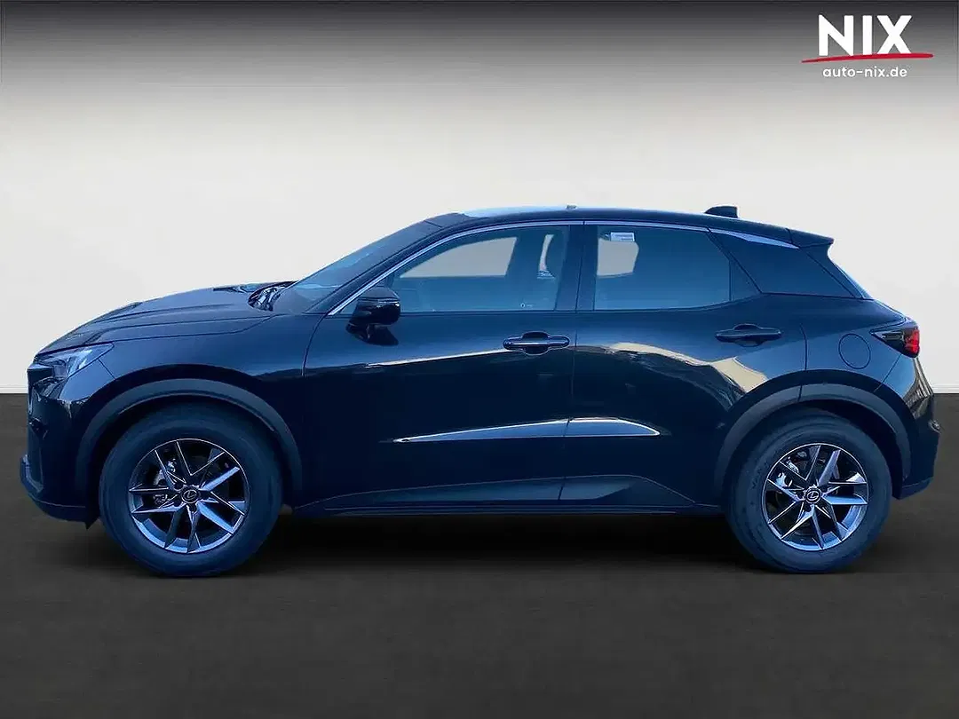 Lexus LBX - Thumbnail 6
