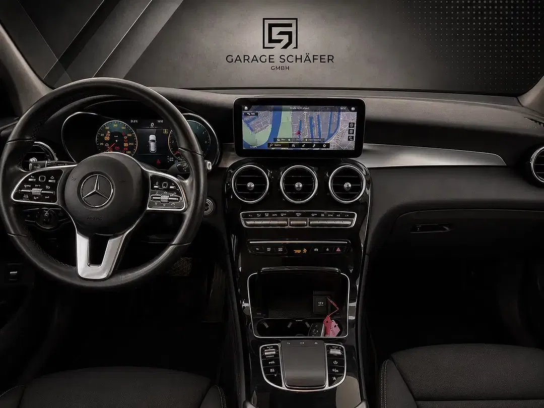 Mercedes-Benz GLC 300 - Thumbnail 10