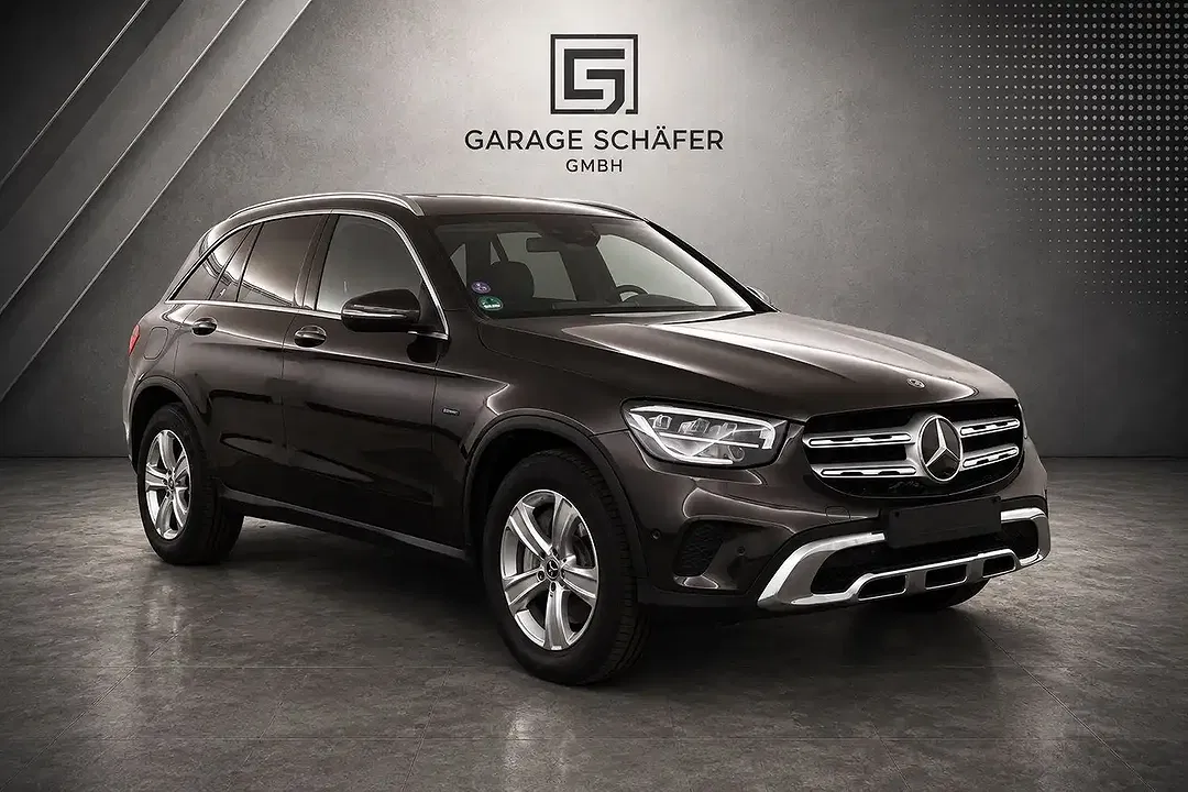 Mercedes-Benz GLC 300 - Thumbnail 2