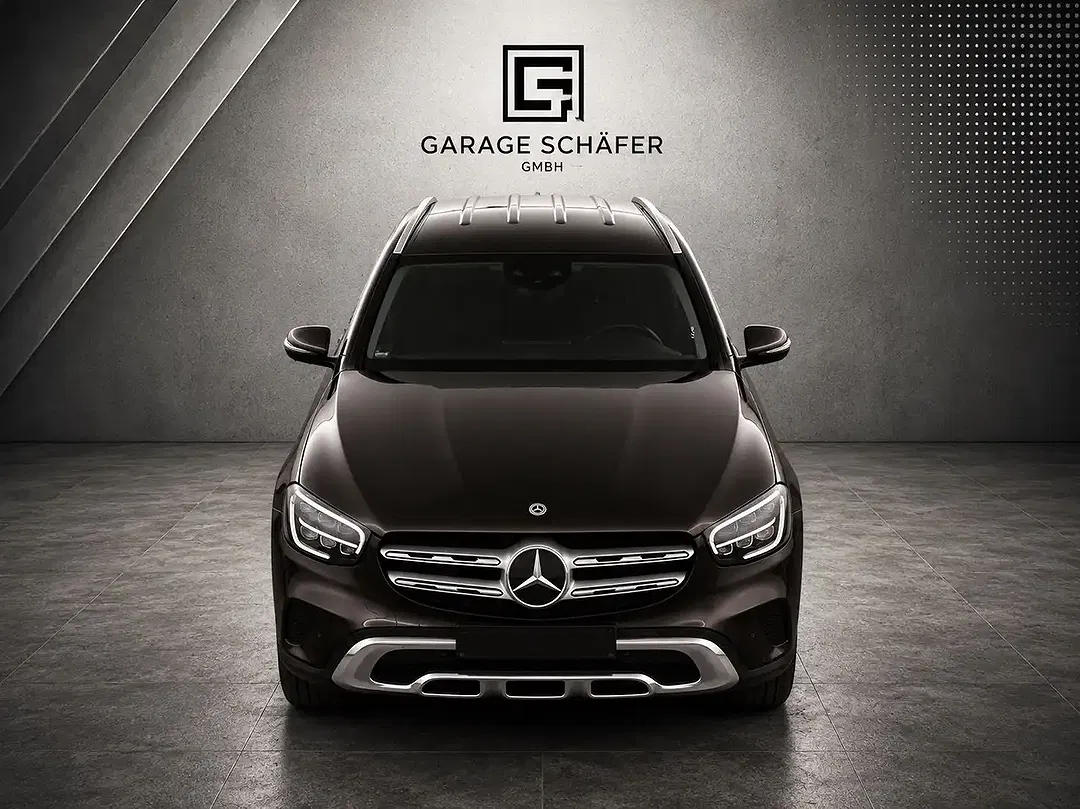 Mercedes-Benz GLC 300 - Thumbnail 3