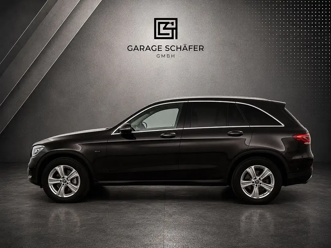 Mercedes-Benz GLC 300 - Thumbnail 4