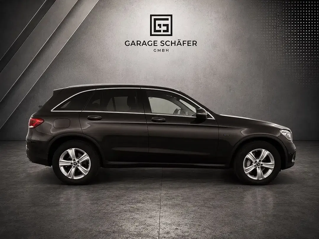 Mercedes-Benz GLC 300 - Thumbnail 5