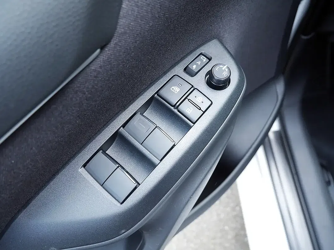 Mazda 2 - Thumbnail 10