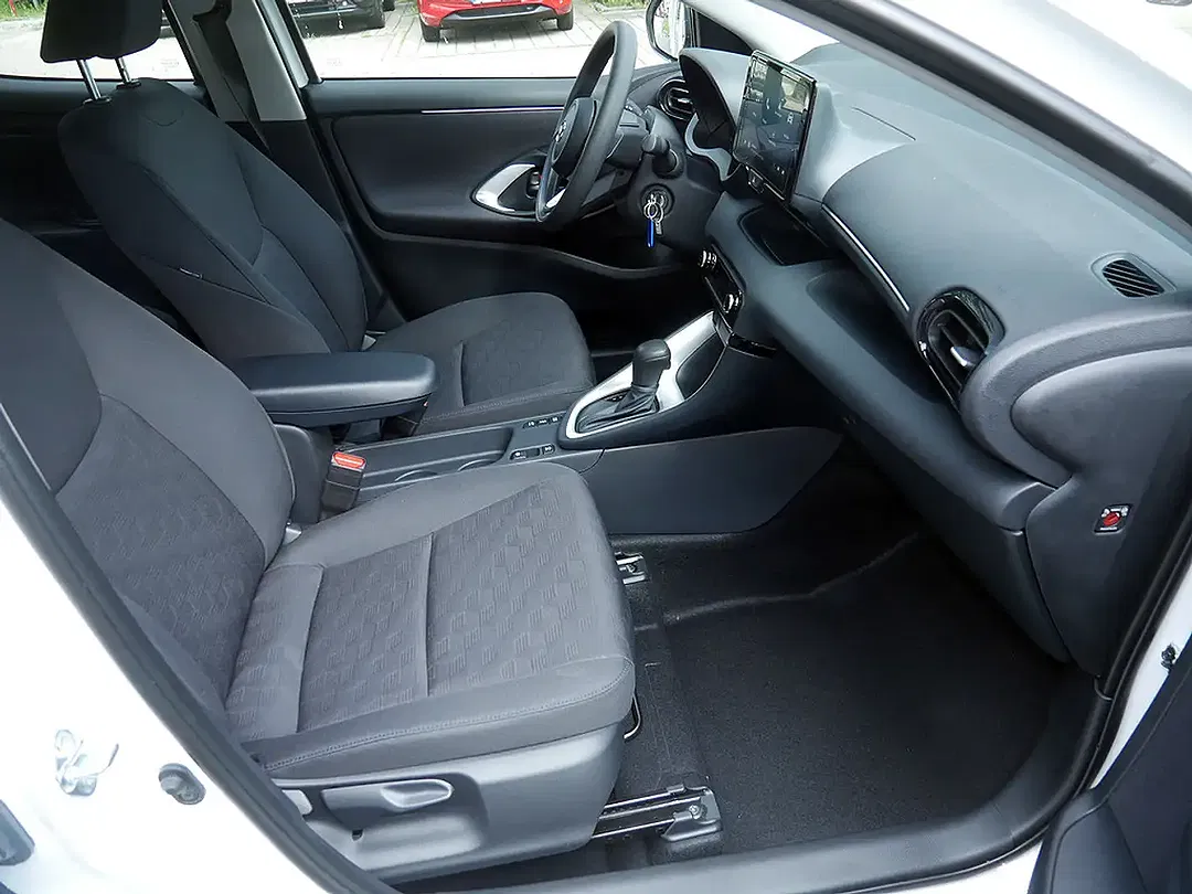 Mazda 2 - Thumbnail 8