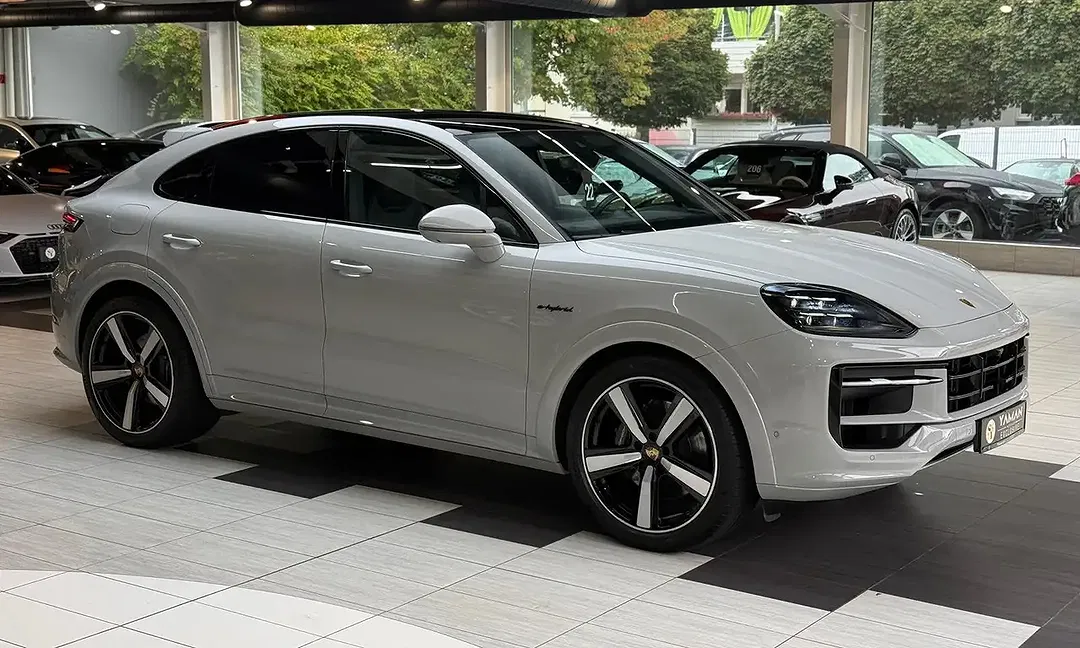 Porsche Cayenne - Thumbnail 4