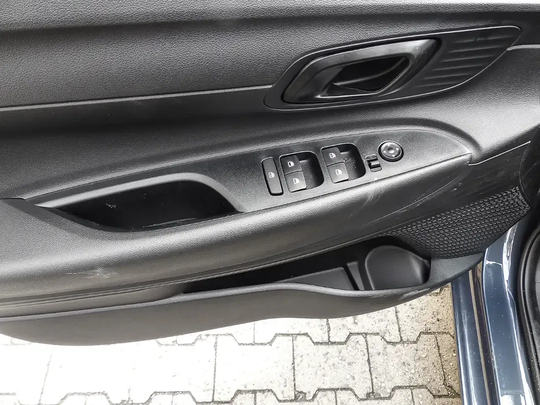 Hyundai i20 - Thumbnail 13