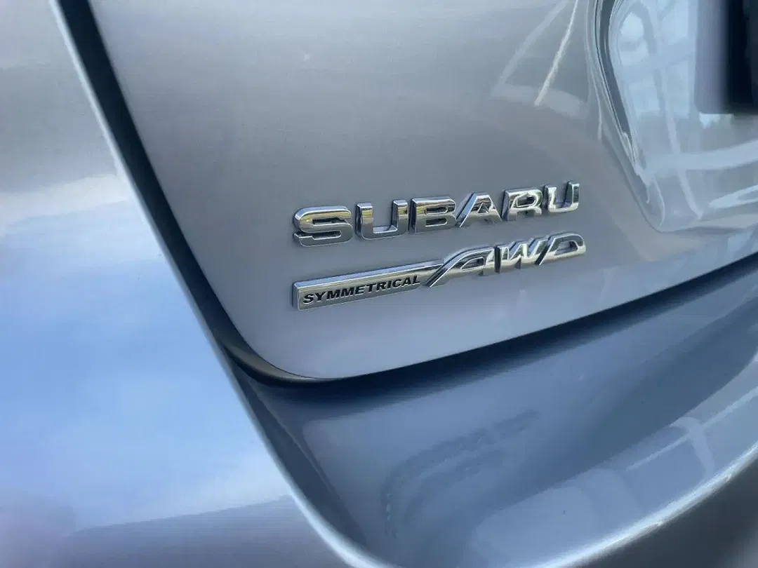 Subaru Crosstrek - Thumbnail 9