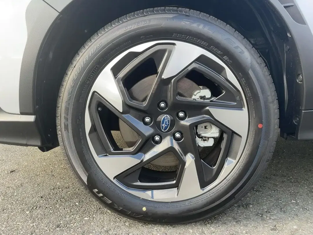 Subaru Crosstrek - Thumbnail 5