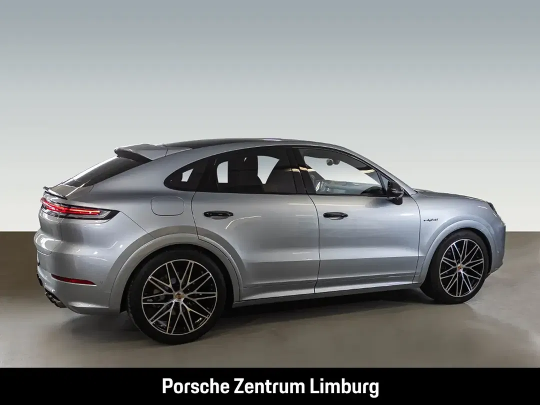 Porsche Cayenne - Thumbnail 2