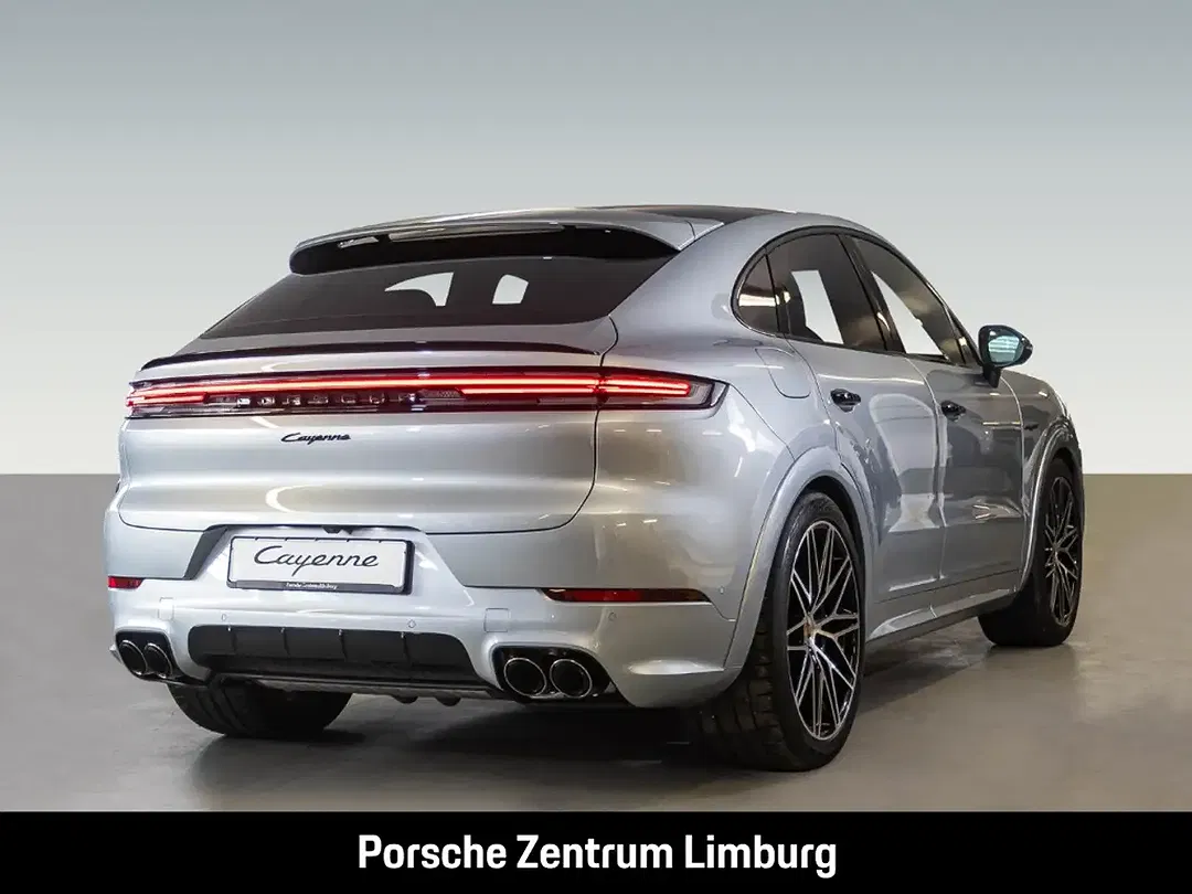 Porsche Cayenne - Thumbnail 3