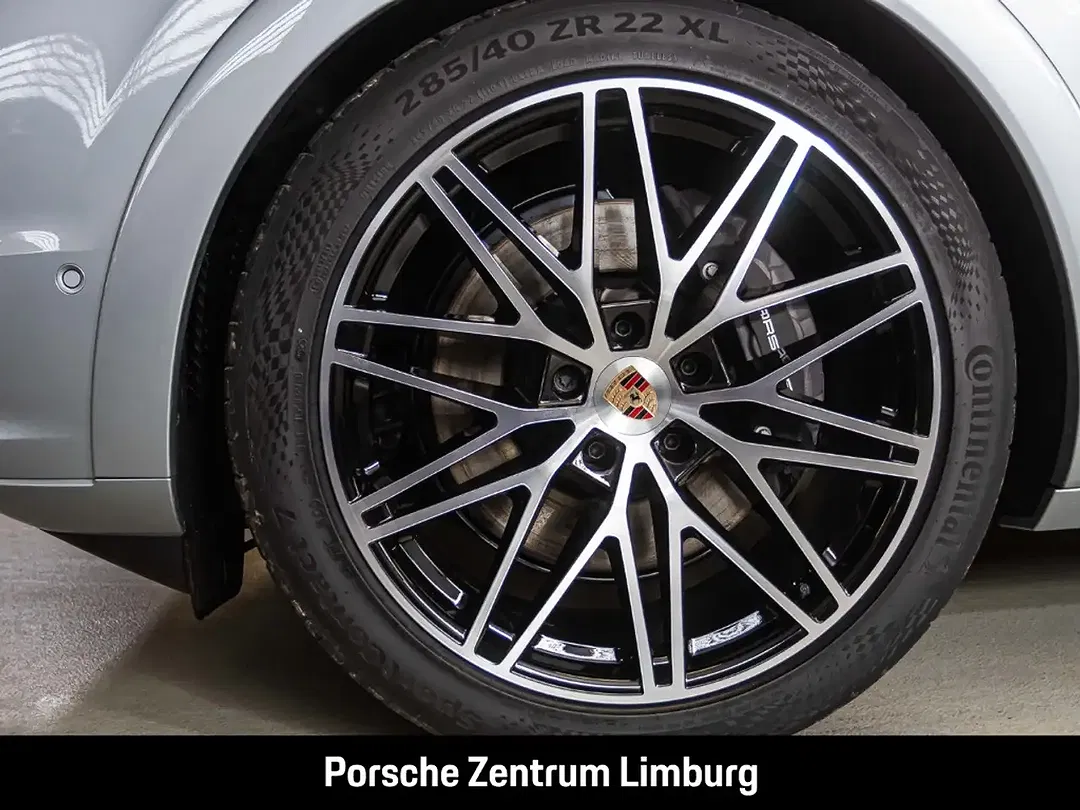 Porsche Cayenne - Thumbnail 6