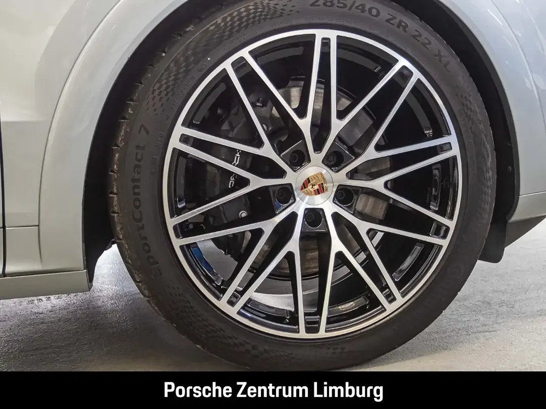 Porsche Cayenne - Thumbnail 7
