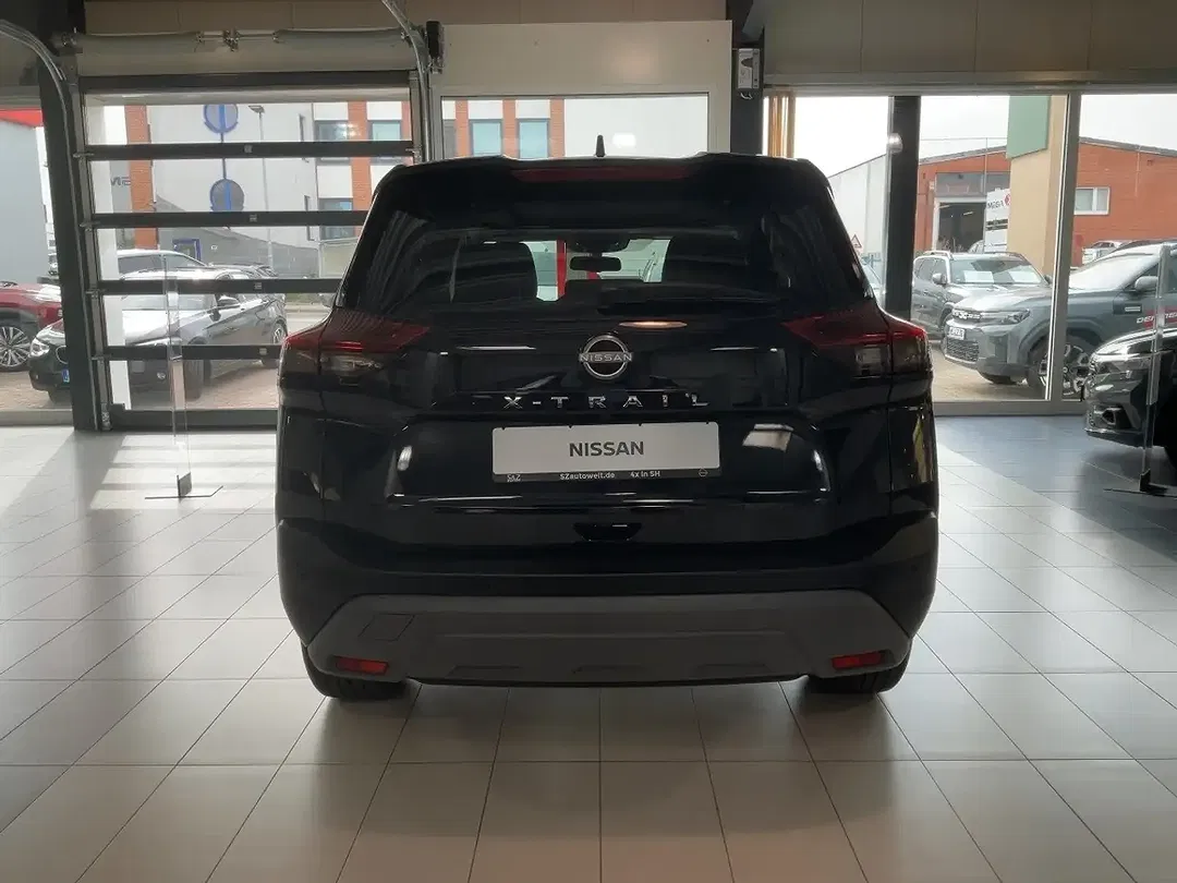 Nissan X-Trail - Thumbnail 3