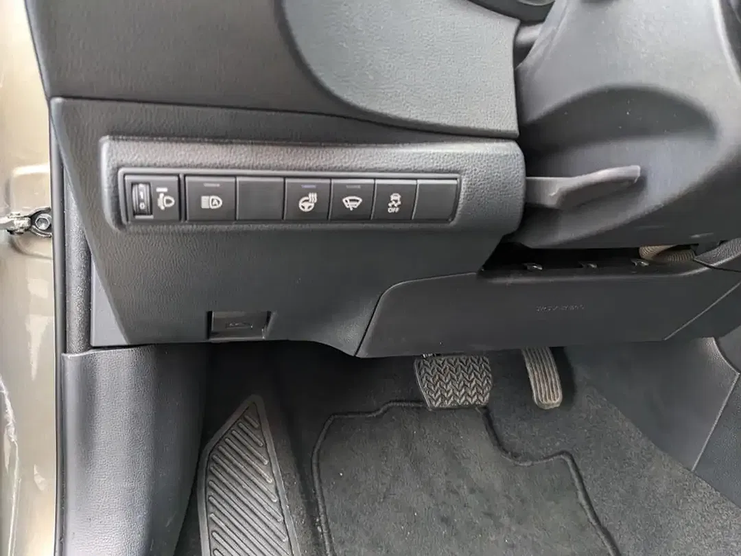 Suzuki Swace - Thumbnail 8
