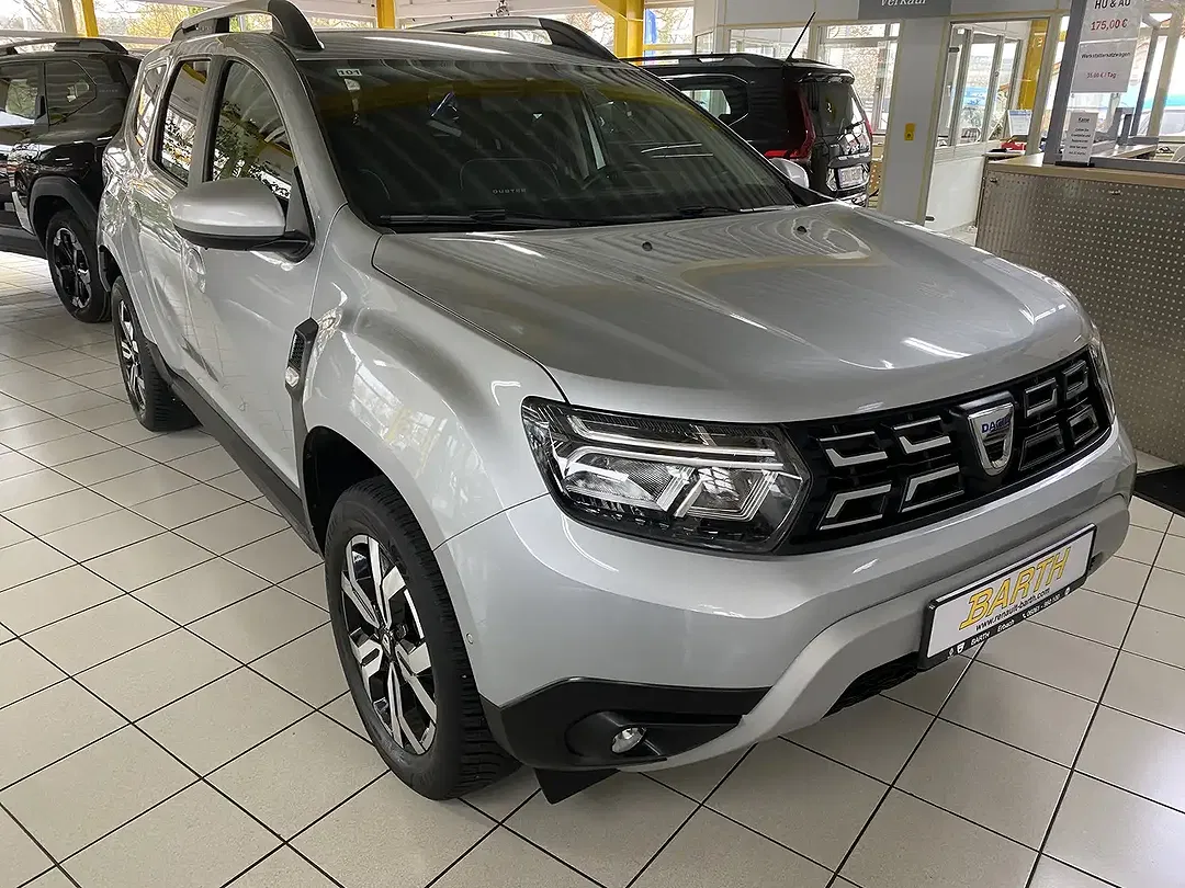 Dacia Duster - Thumbnail 2