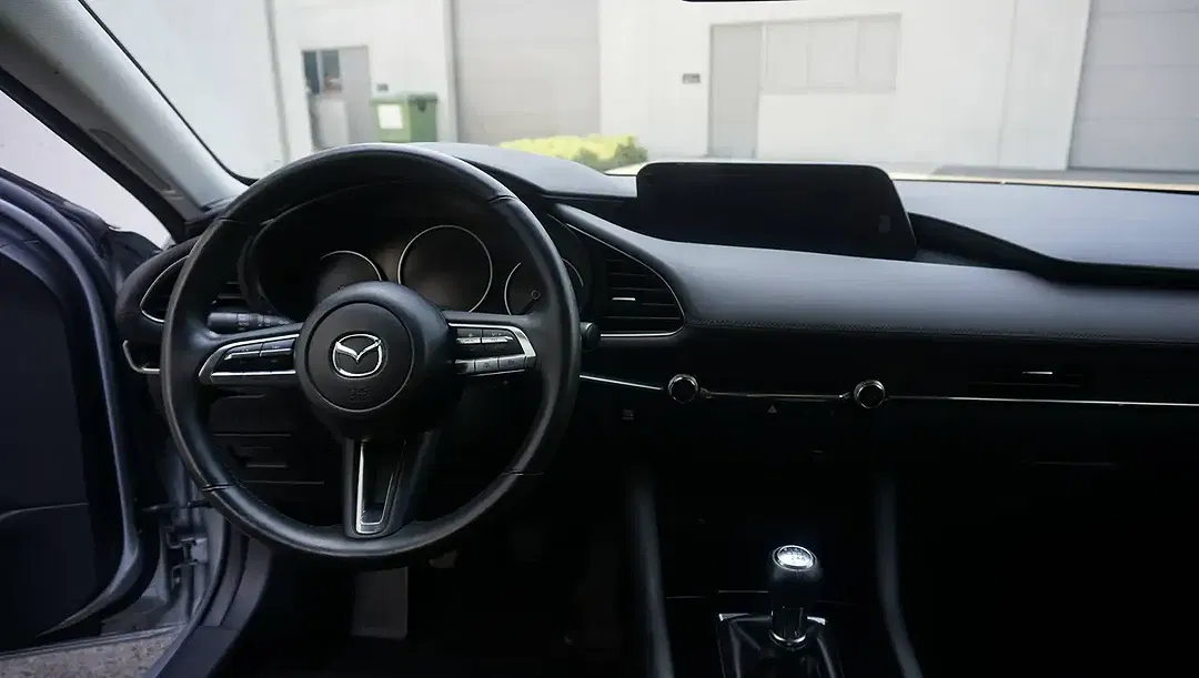 Mazda 3 - Thumbnail 10