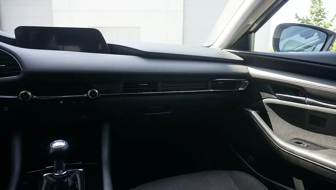 Mazda 3 - Thumbnail 11