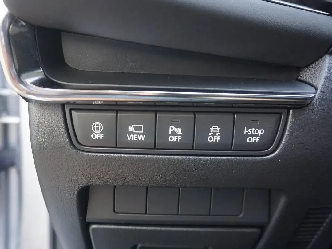 Mazda 3 - Thumbnail 12