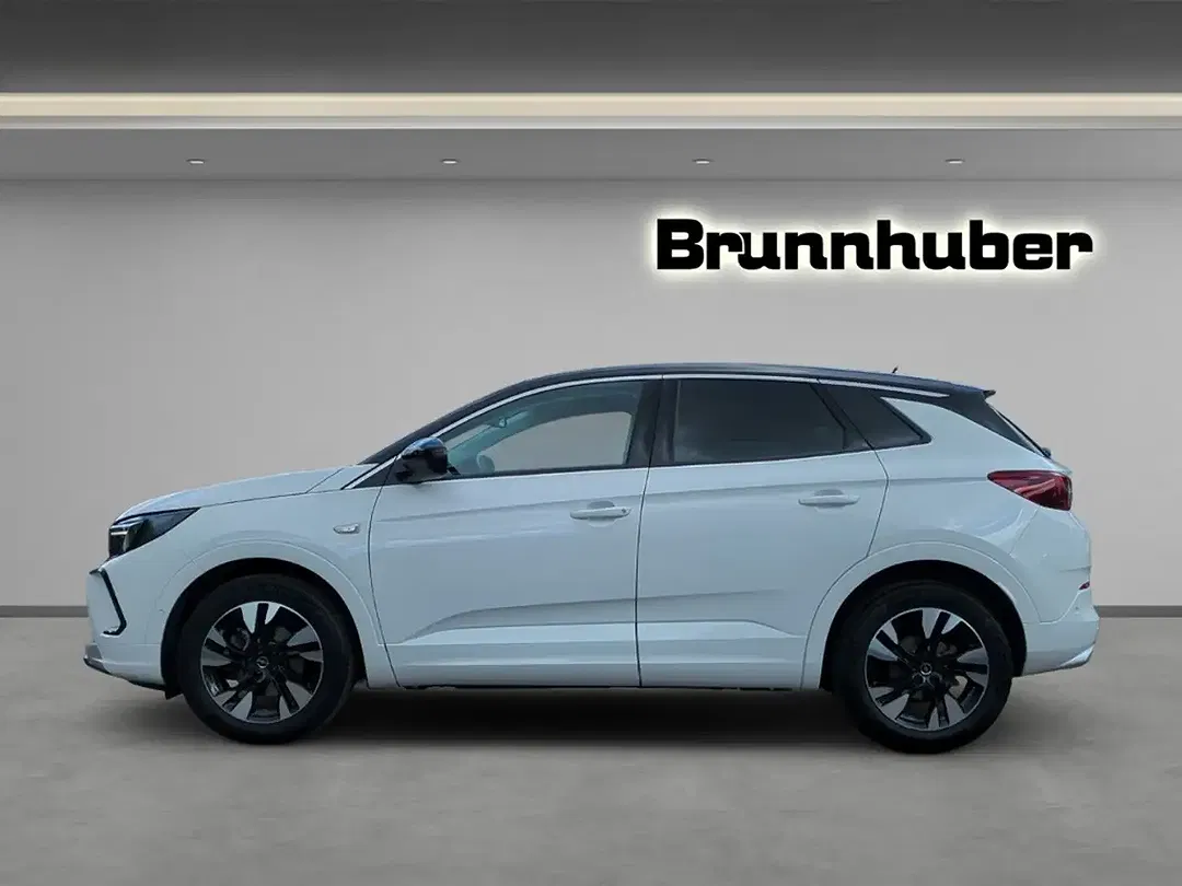 Opel Grandland - Thumbnail 2