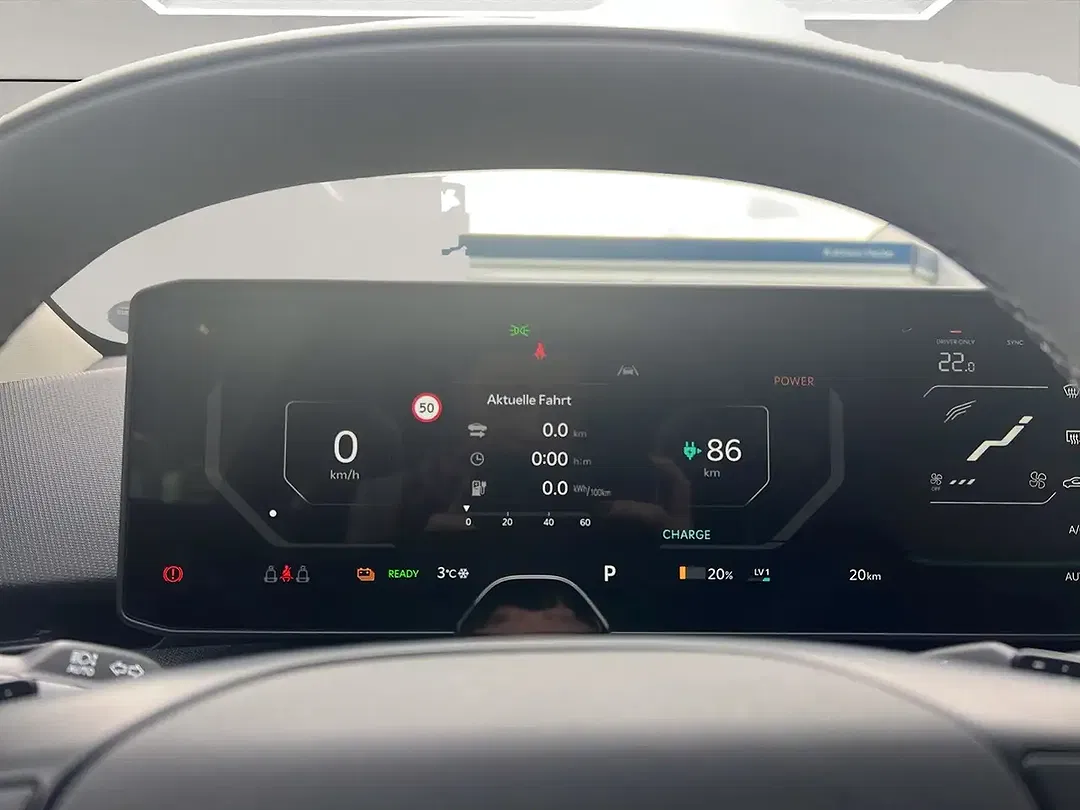 Kia EV4 - Thumbnail 13