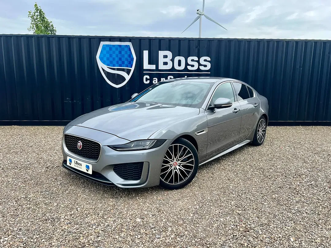 Jaguar XE - Thumbnail 7