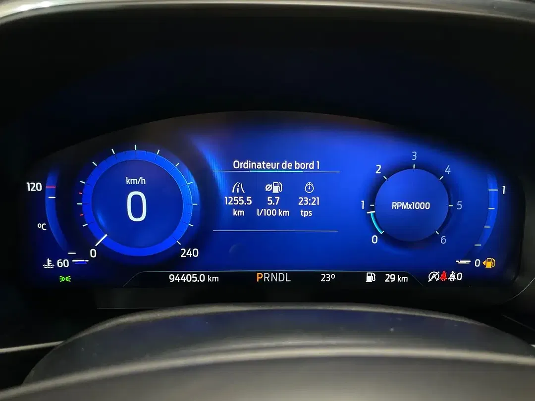 Ford Focus - Thumbnail 8