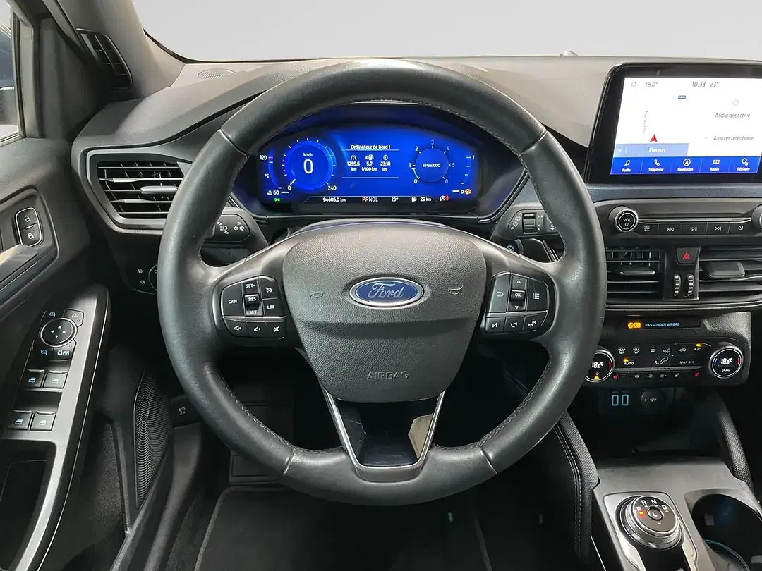 Ford Focus - Thumbnail 9