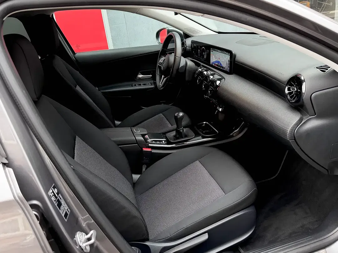 Mercedes-Benz A 180 - Thumbnail 9