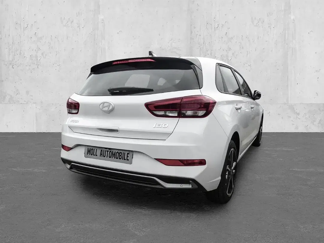Hyundai i30 - Thumbnail 2