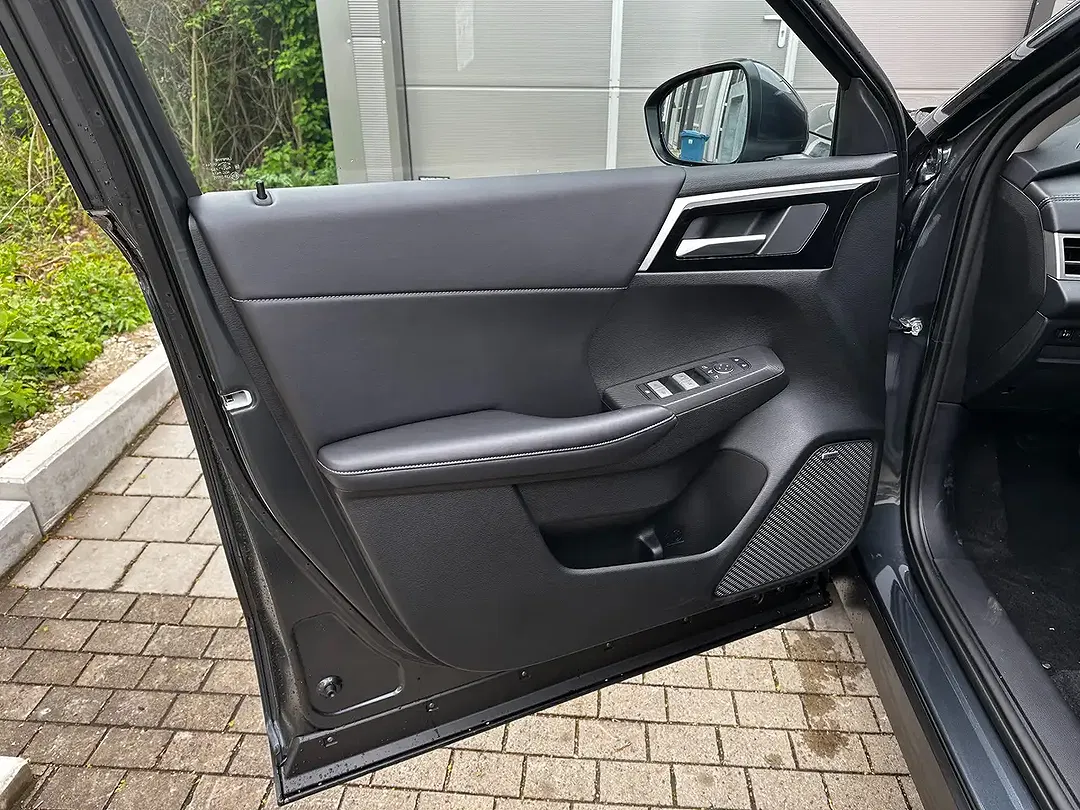 Mitsubishi Outlander - Thumbnail 12