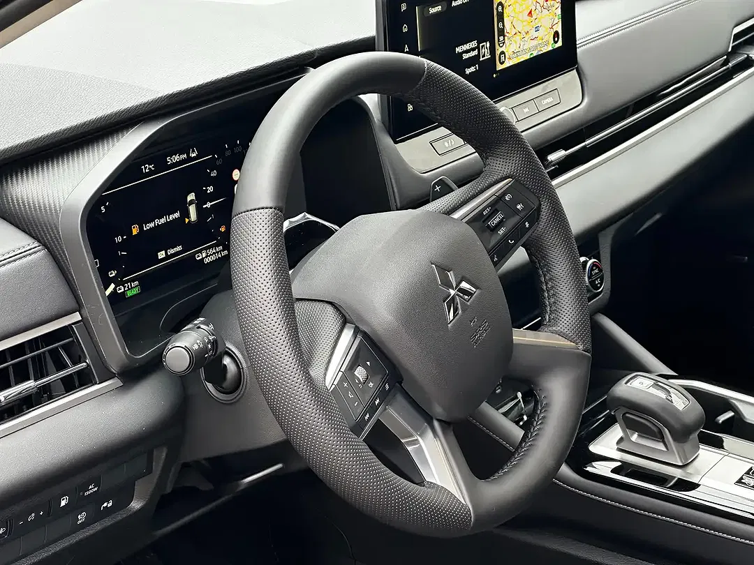 Mitsubishi Outlander - Thumbnail 14