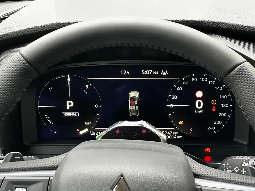 Mitsubishi Outlander - Thumbnail 17