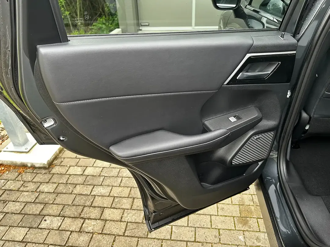 Mitsubishi Outlander - Thumbnail 21