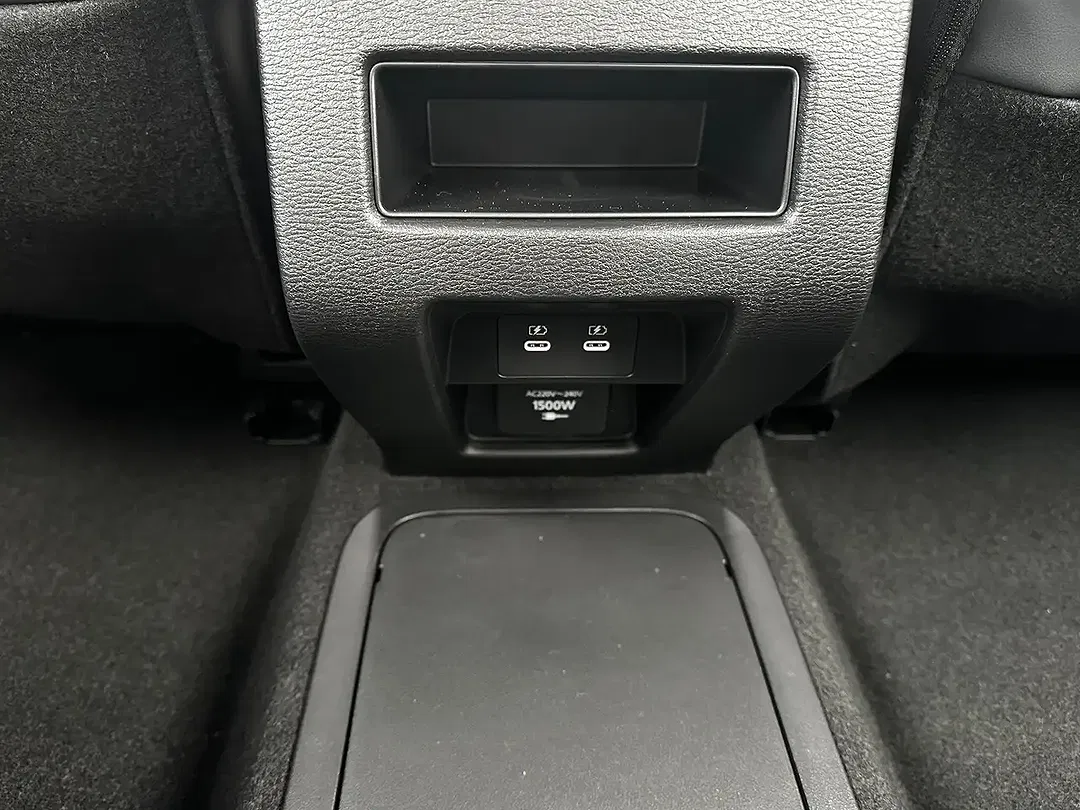 Mitsubishi Outlander - Thumbnail 22