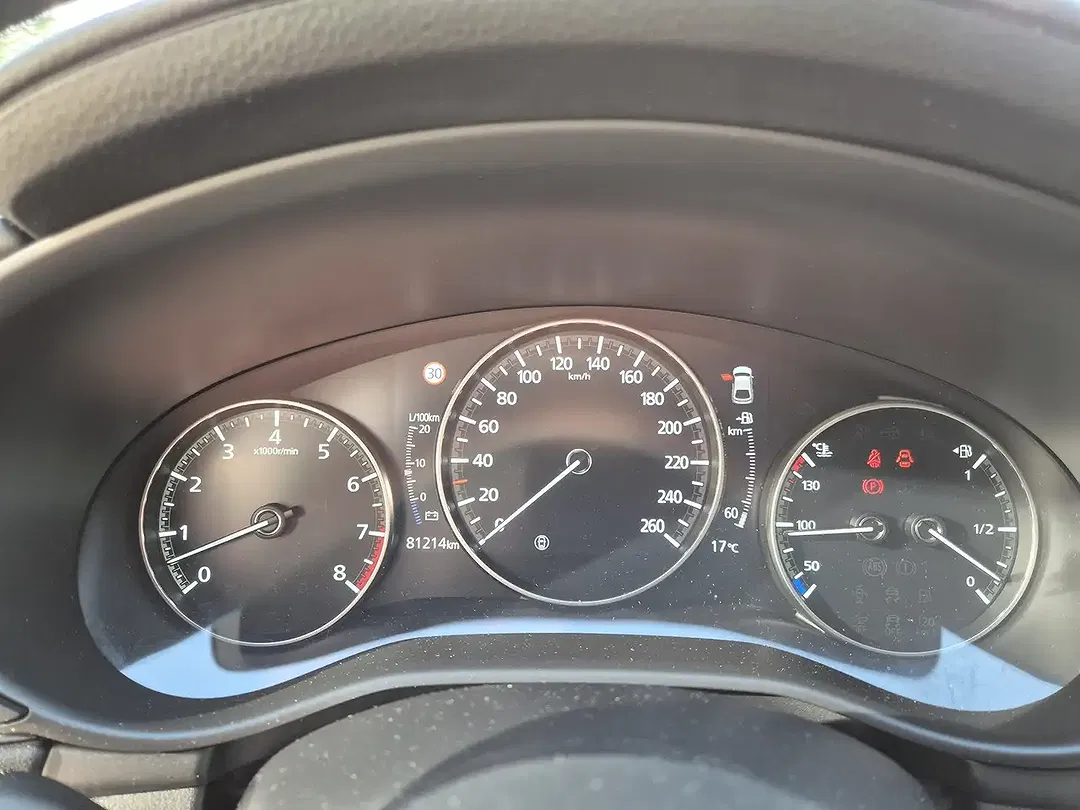 Mazda 3 - Thumbnail 10