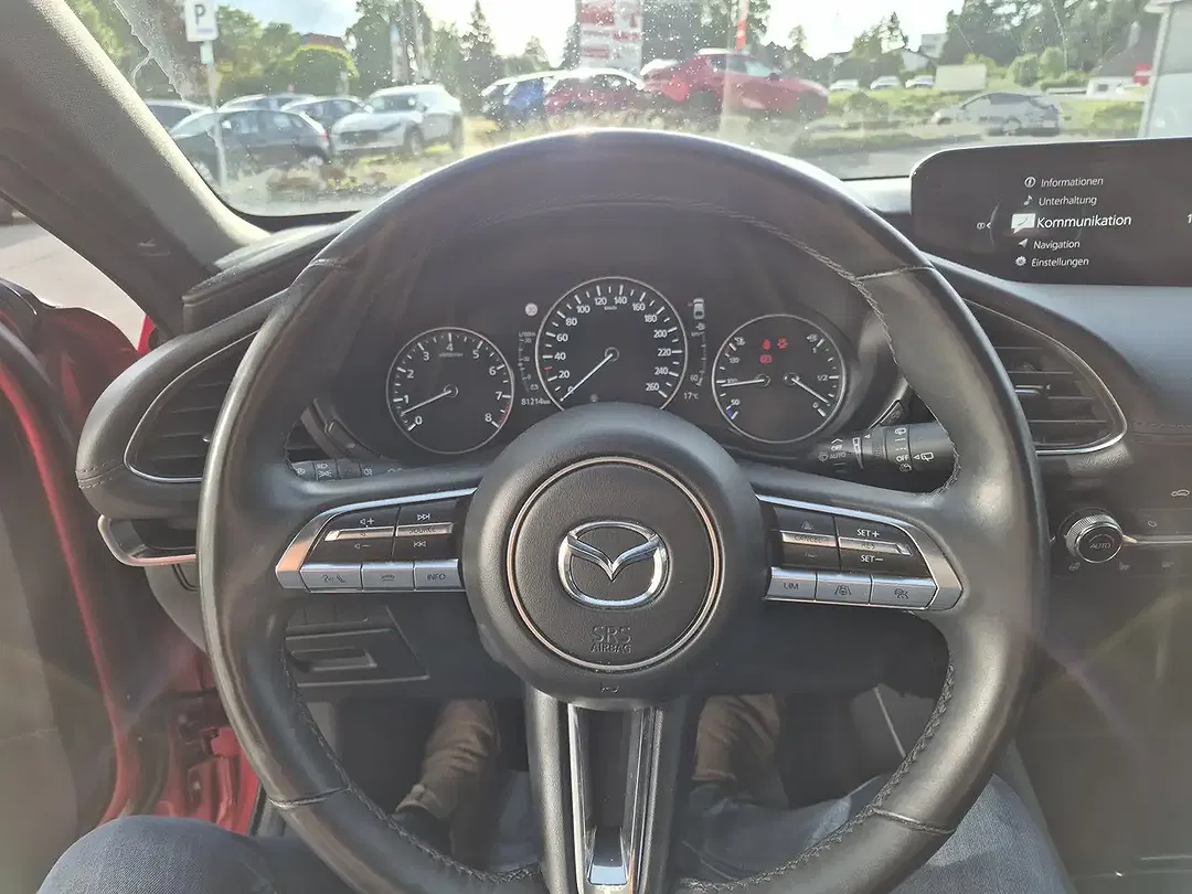 Mazda 3 - Thumbnail 11