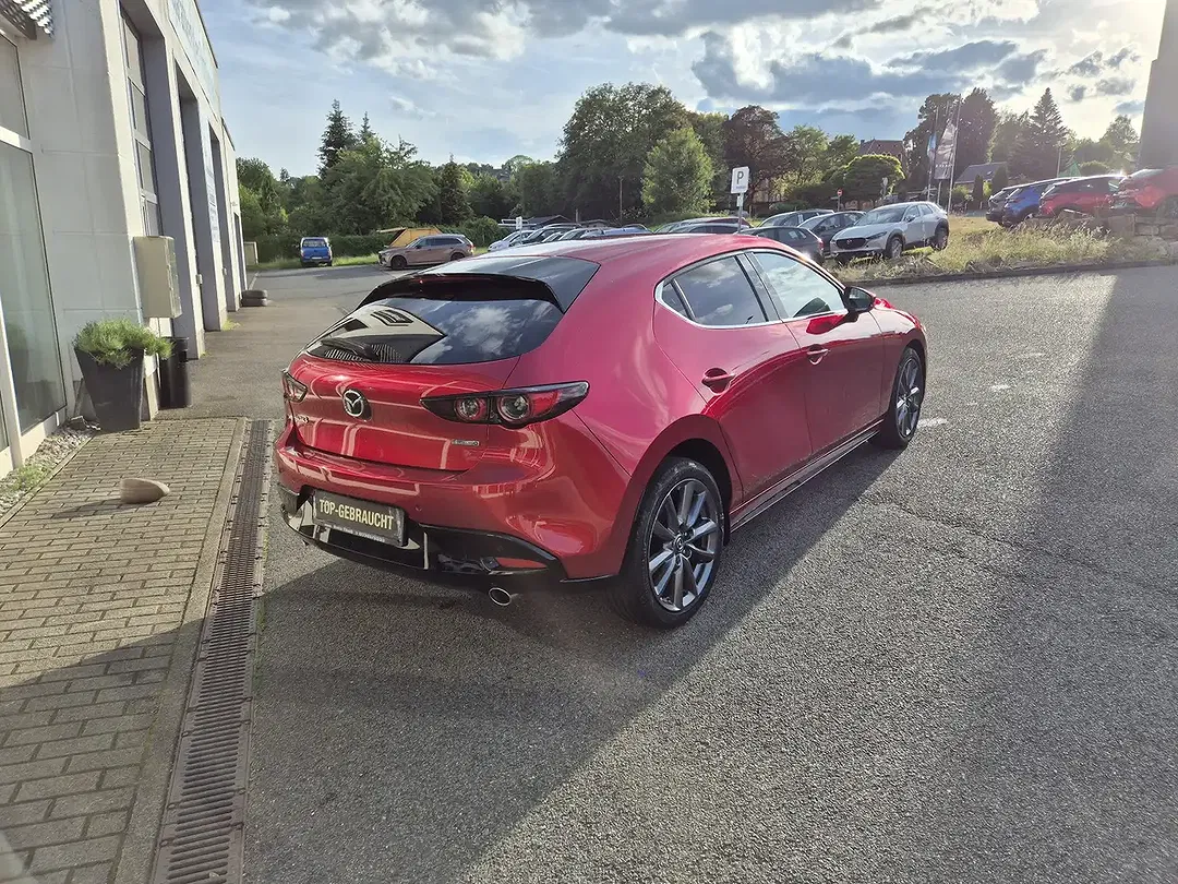 Mazda 3 - Thumbnail 5