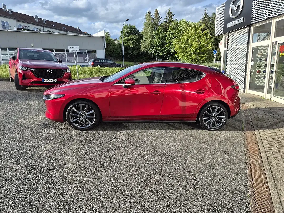 Mazda 3 - Thumbnail 7