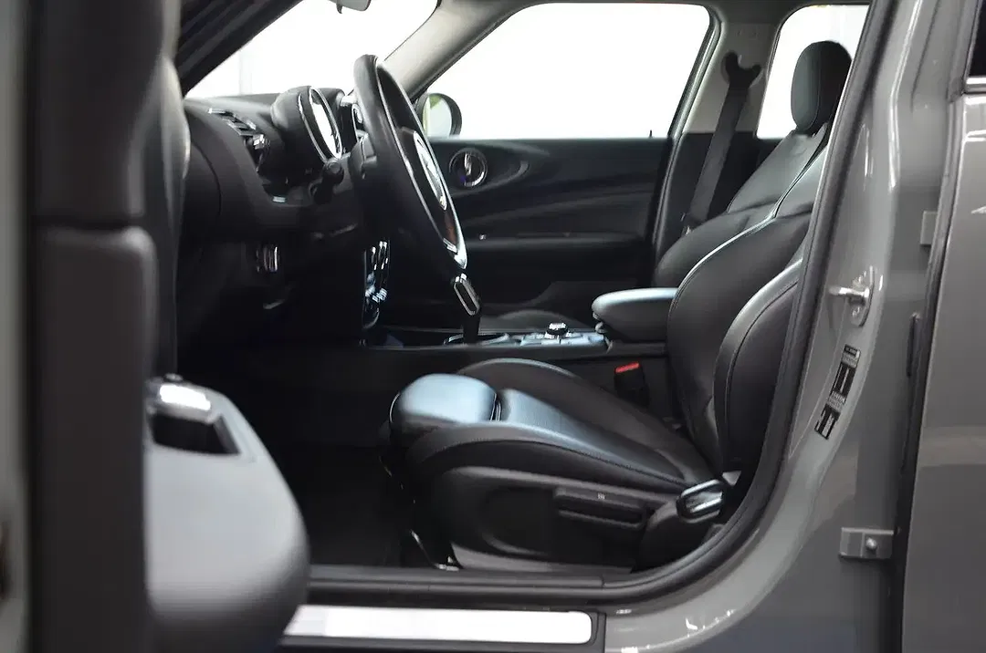 MINI Cooper Clubman - Thumbnail 8