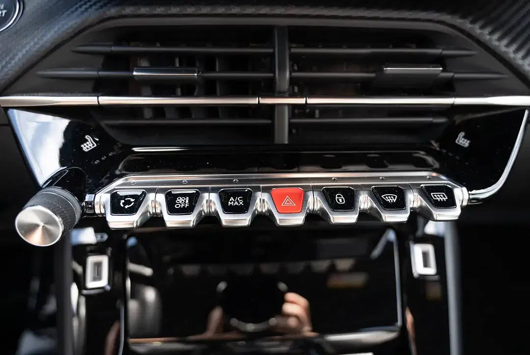 Peugeot 2008 - Thumbnail 10